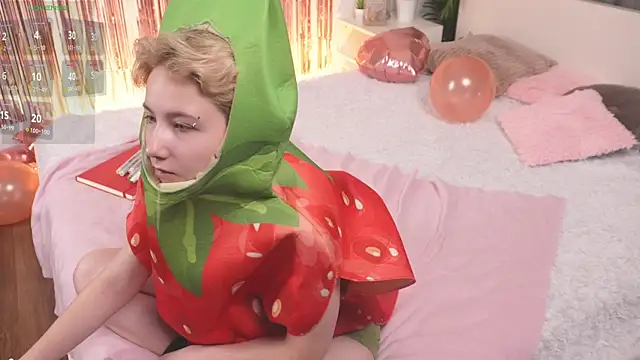 Snapshot of Aurora_First chatting on 01-15-25, 02:56 Aurora First online show from 01-15-25, 02:56