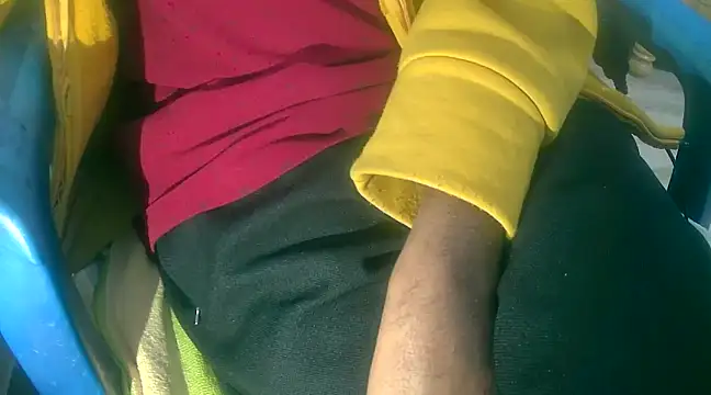 Snapshot of chandni89 chatting on 01-26-25, 02:52 chandni89 online show from 01-26-25, 02:52