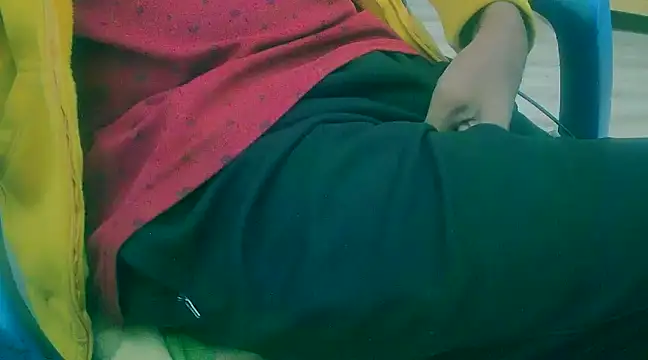 Snapshot of chandni89 chatting on 01-21-25, 03:43 chandni89 online show from 01-21-25, 03:43