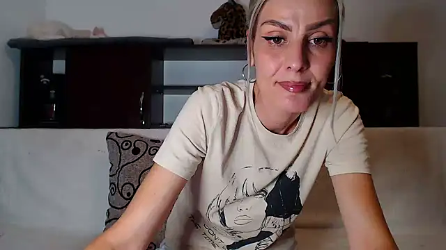 AshlineKatte online show from 11-15-25, 04:55