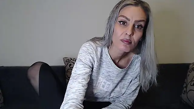 AshlineKatte online show from 10-16-25, 05:10