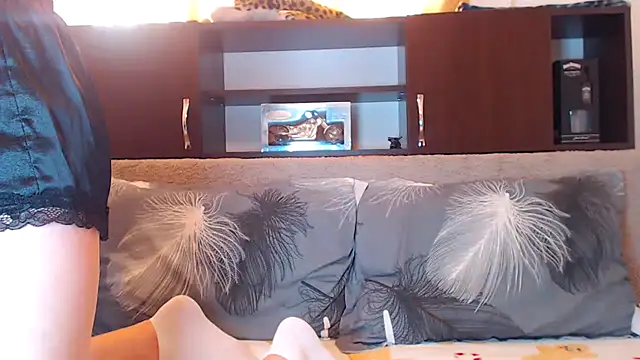 AshlineKatte online show from 12-15-25, 12:22