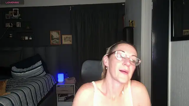 boeslaboes1 online show from 09-25-25, 06:14