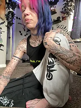 Snapshot of trashbrat chatting on 05-31-26, 07:58 trashbrat online show from 05-31-26, 07:58