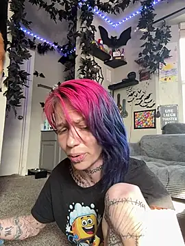 Snapshot of trashbrat chatting on 05-26-26, 10:41 trashbrat online show from 05-26-26, 10:41