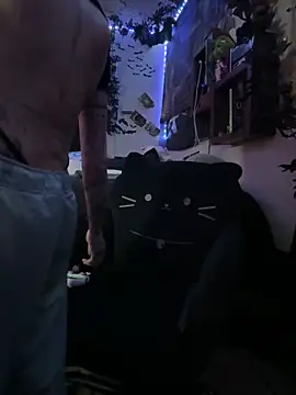 Snapshot of trashbrat chatting on 06-18-26, 03:16 trashbrat online show from 06-18-26, 03:16