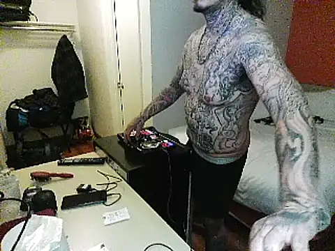 Snapshot of justthetip4209 chatting on 02-19-25, 03:06 justthetip4209 online show from 02-19-25, 03:06