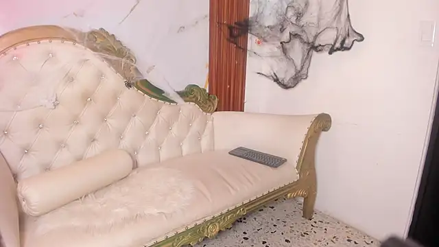 Snapshot of Charlot_Vega_ chatting on 10-31-25, 10:56 Charlot Vega online show from 10-31-25, 10:56