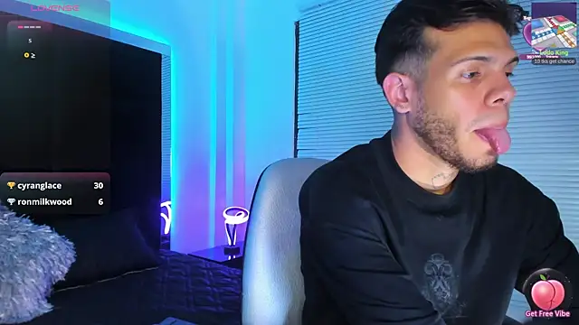 Snapshot of Marcus_Blaze chatting on 01-14-25, 01:26 Marcus Blaze online show from 01-14-25, 01:26