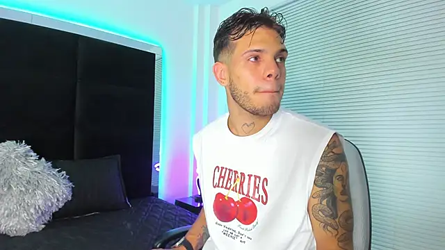 Snapshot of Marcus_Blaze chatting on 01-21-25, 07:17 Marcus Blaze online show from 01-21-25, 07:17