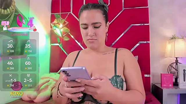 VeronicaOlson  online show from 11-29-25, 04:12