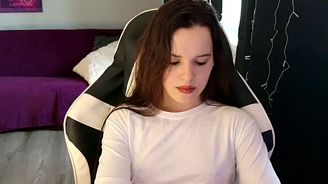 Harleen Moore online show from 06-17-26, 05:51