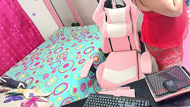 kimberly bellu online show from 12-21-25, 08:53