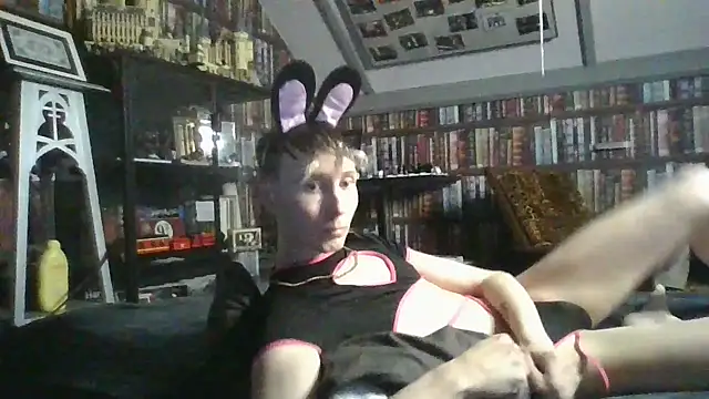 Snapshot of Slytherin-Boy009 chatting on 01-10-25, 07:32 Slytherin-Boy009 online show from 01-10-25, 07:32
