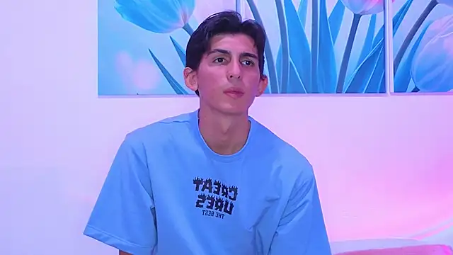 Ana and Leo online show from 12-04-25, 02:38