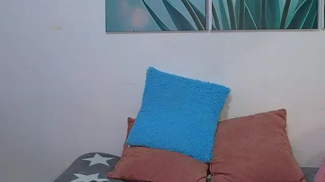 Ana and Leo online show from 04-02-26, 02:13