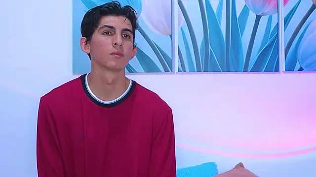 Ana and Leo online show from 11-24-25, 04:29