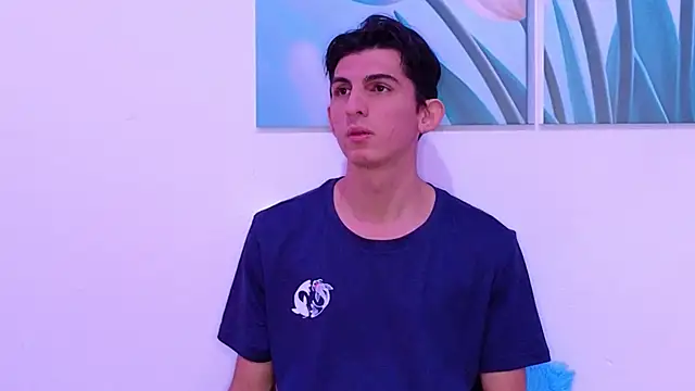 Ana and Leo online show from 02-07-26, 01:52