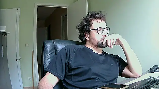 littlehairyman online show from 10-28-25, 08:46