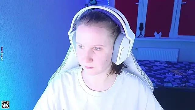 mon lola online show from 10-10-25, 04:30