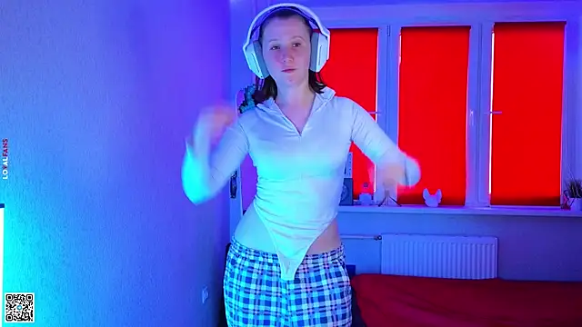 mon lola online show from 11-11-25, 06:52