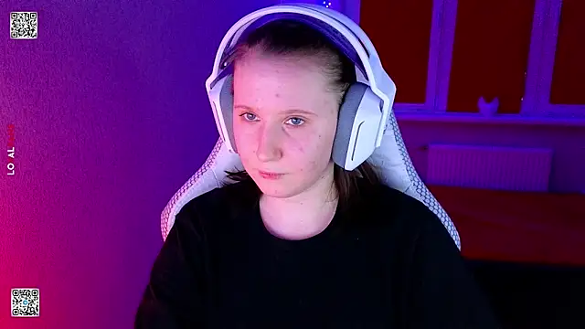 mon lola online show from 02-11-26, 04:29