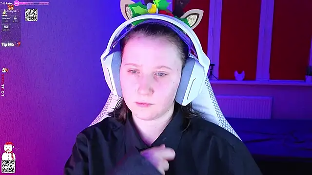 mon lola online show from 12-17-25, 03:39