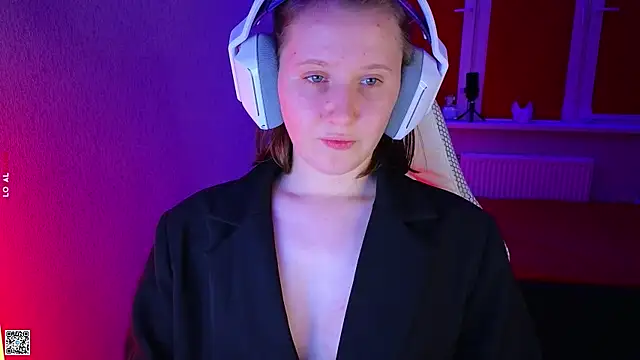 mon lola online show from 10-27-25, 05:14