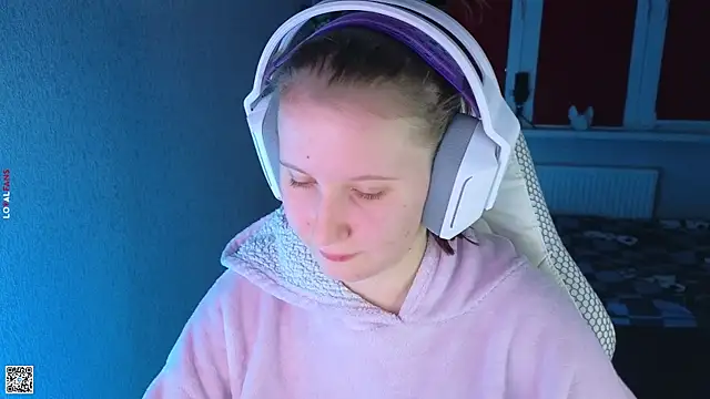 mon lola online show from 10-16-25, 03:20