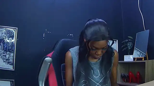 Snapshot of Ebonydivaxxx chatting on 09-26-25, 07:37 Ebonydivaxxx online show from 09-26-25, 07:37