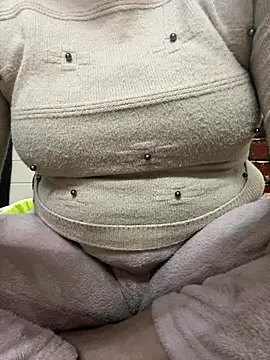 Snapshot of Red-Magic-25 chatting on 02-12-26, 09:31 Red-Magic-25 online show from 02-12-26, 09:31