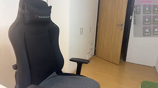 wannaseeyoursmile online show from 10-30-25, 06:12