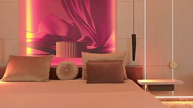 RubyLuxee online show from 01-10-26, 06:09