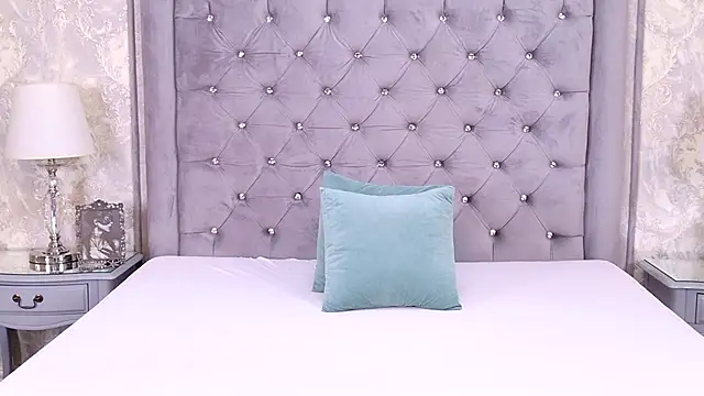 Snapshot of LexiRiley chatting on 09-14-25, 04:24 LexiRiley online show from 09-14-25, 04:24
