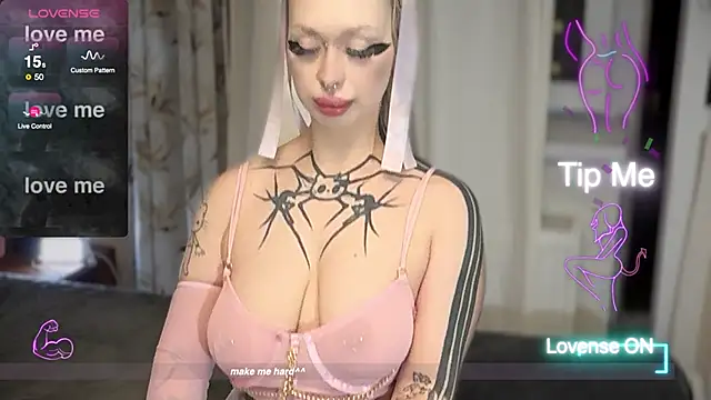 Gloryyaa online show from 04-17-26, 10:23