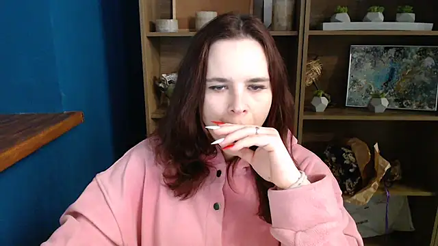 Snapshot of mini_girly chatting on 02-19-25, 01:06 mini girly online show from 02-19-25, 01:06