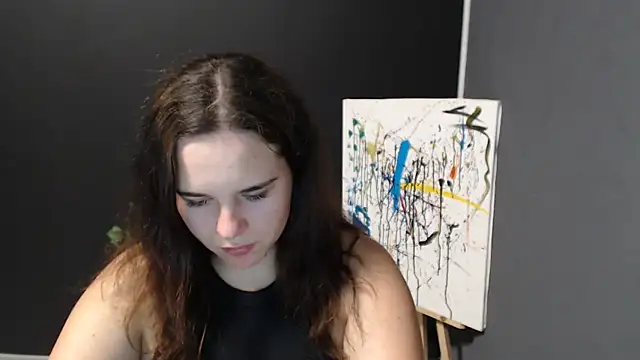 Snapshot of mini_girly chatting on 09-18-25, 01:58 mini girly online show from 09-18-25, 01:58