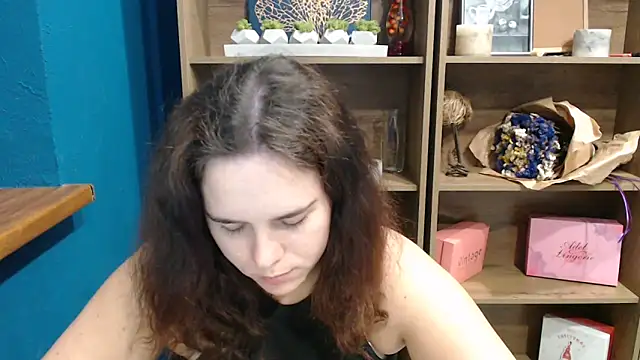 Snapshot of mini_girly chatting on 10-04-25, 03:02 mini girly online show from 10-04-25, 03:02