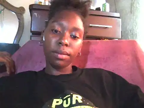 Snapshot of Hotdaily04 chatting on 03-11-25, 12:28 Hotdaily04 online show from 03-11-25, 12:28