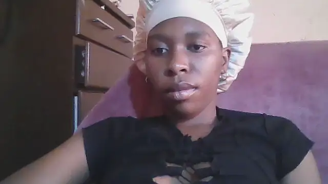 Snapshot of Hotdaily04 chatting on 09-16-25, 07:20 Hotdaily04 online show from 09-16-25, 07:20