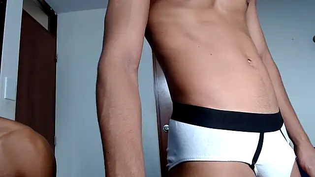HOTLATINO2025 online show from 03-31-26, 03:36