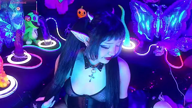 LaytonBox online show from 03-21-26, 02:10