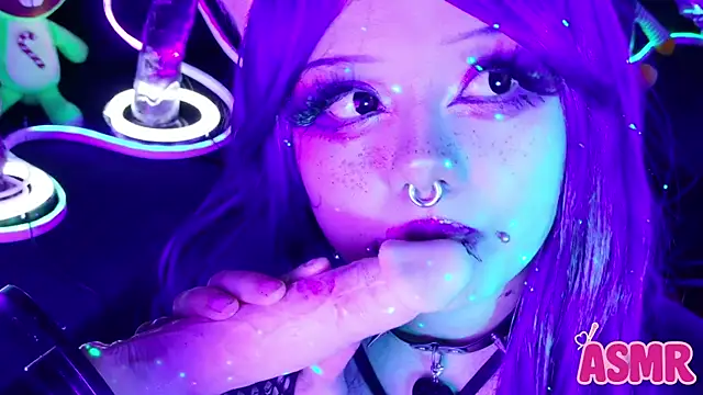 LaytonBox online show from 11-22-25, 03:00