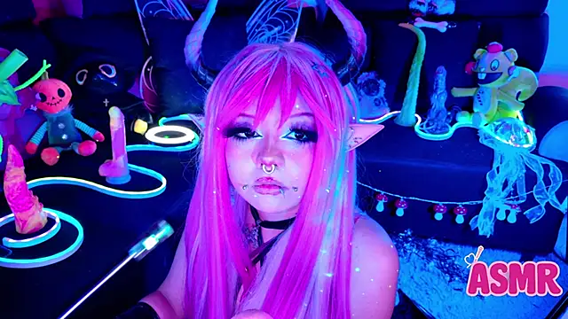 LaytonBox online show from 11-08-25, 03:15