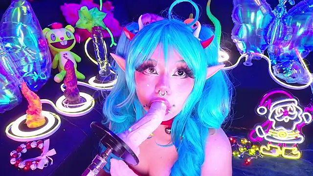 LaytonBox online show from 12-18-25, 02:10