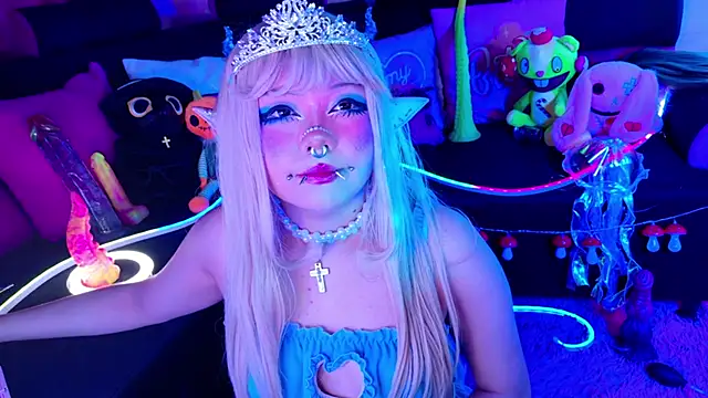 LaytonBox online show from 11-03-25, 01:47