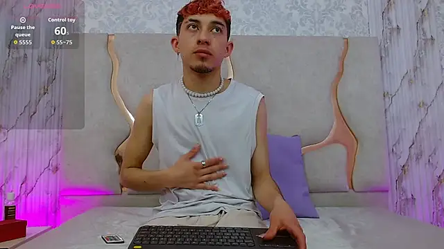 Axel tay online show from 12-20-25, 11:57