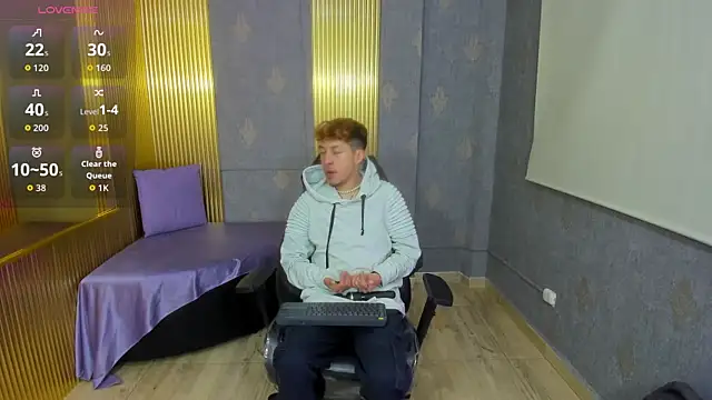 Axel tay online show from 10-30-25, 03:49