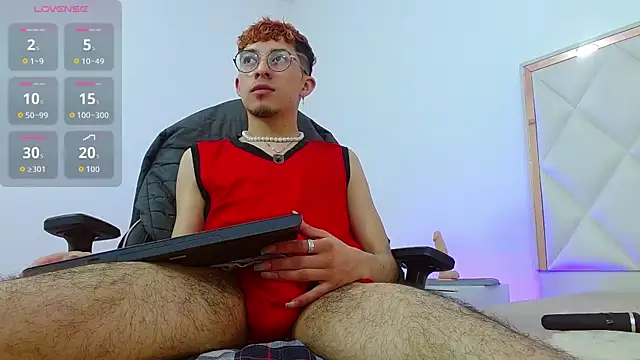 Axel tay online show from 10-15-25, 03:38