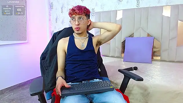 Axel tay online show from 09-22-25, 03:23